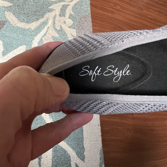 Soft Style by Hush Puppies Grey Flats  7 M - Picture 8 of 13